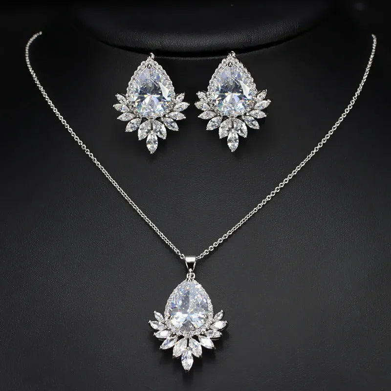 AAA jewellery chain set for bridal banquets in blue, red and white colour options