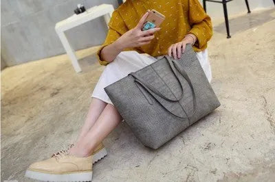 Simple European style shoulder bag handbag for women in black or grey