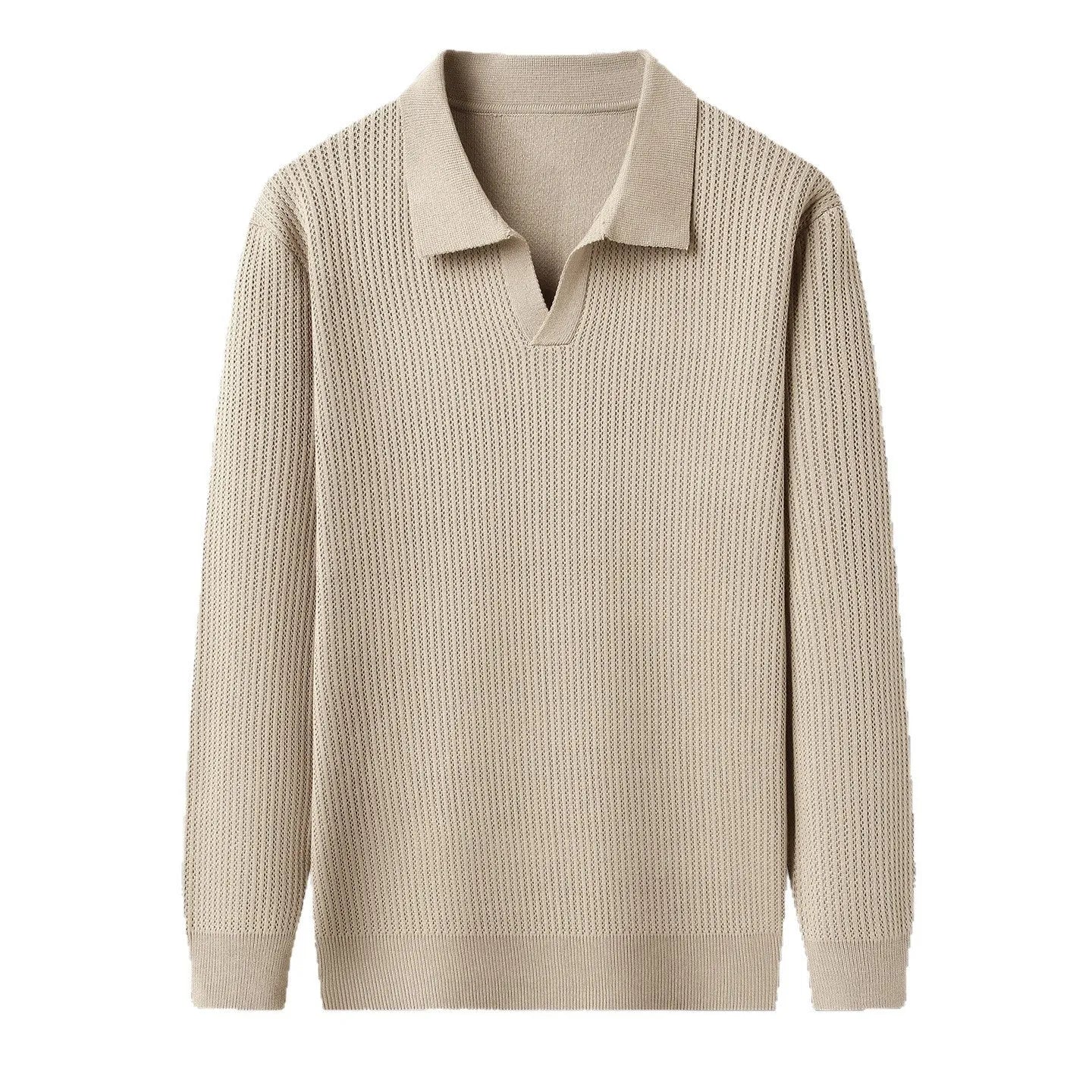 Man wearing a loose-fit camel coloured pullover sweater, casual autumn style