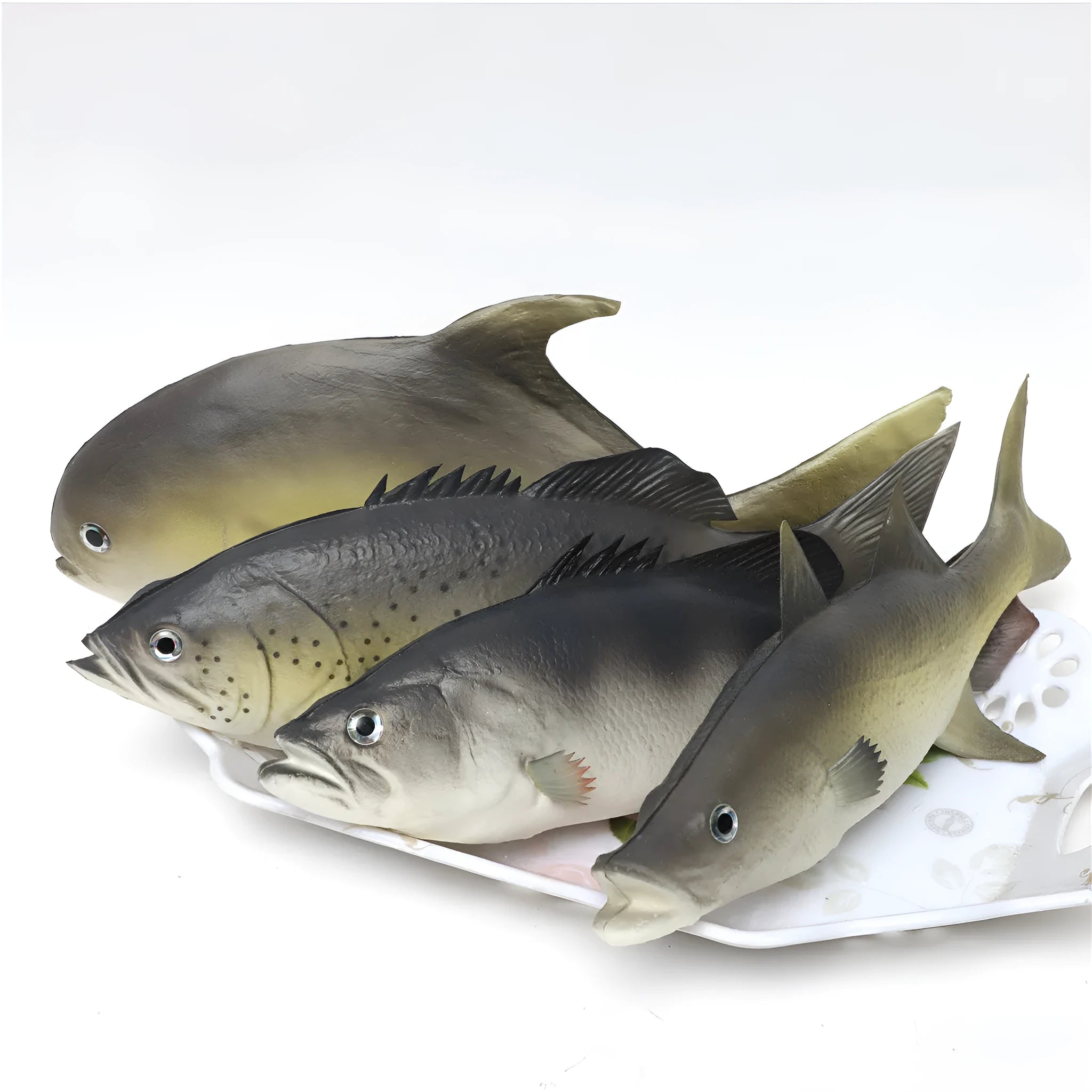 Three PU simulated fish ornaments showing yellow-fin tuna, flower fish, and small tuna models for aquarium décor