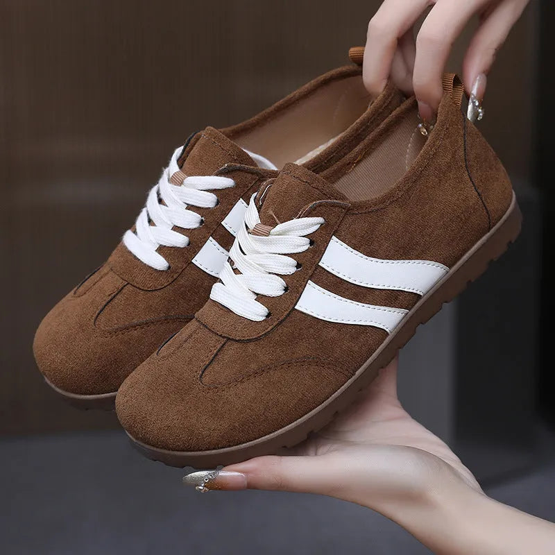 Women's vintage canvas sneakers in dark red with flat heel and round toe design