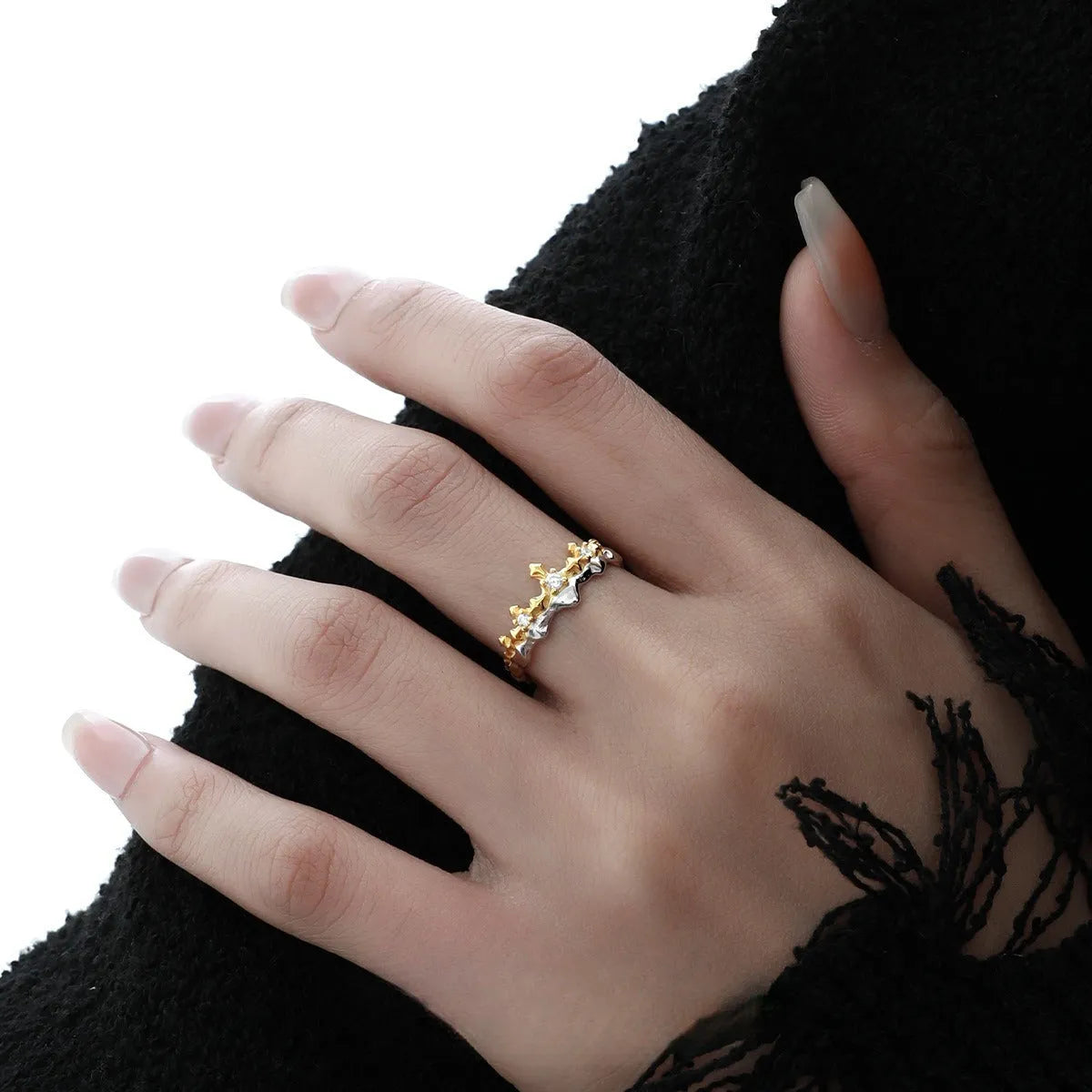 Princess Knight adjustable silver ring with white gold or black gold electroplated finish.