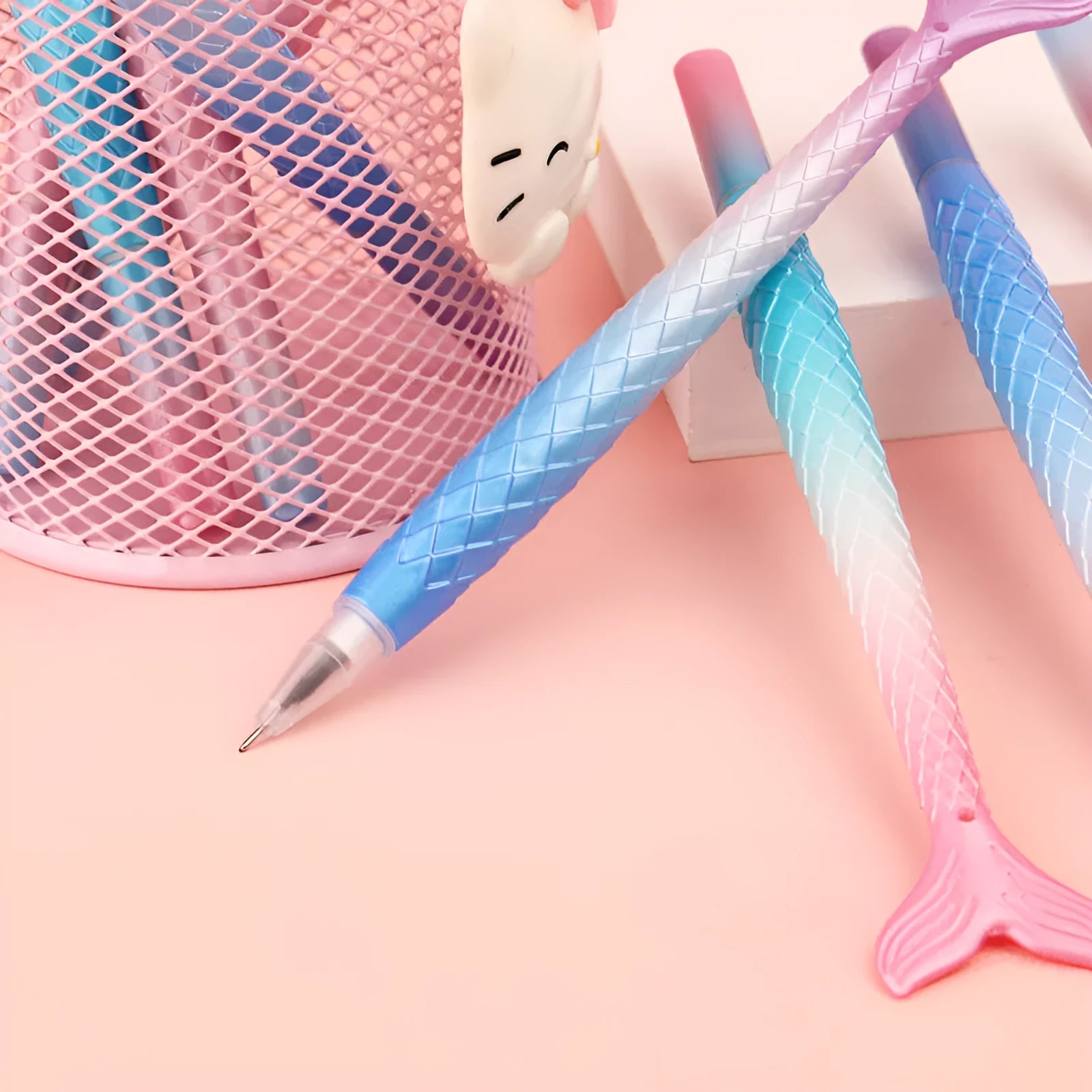 Mermaid-themed 0.38mm fine-tip gel pen with cartoon design and plastic shell