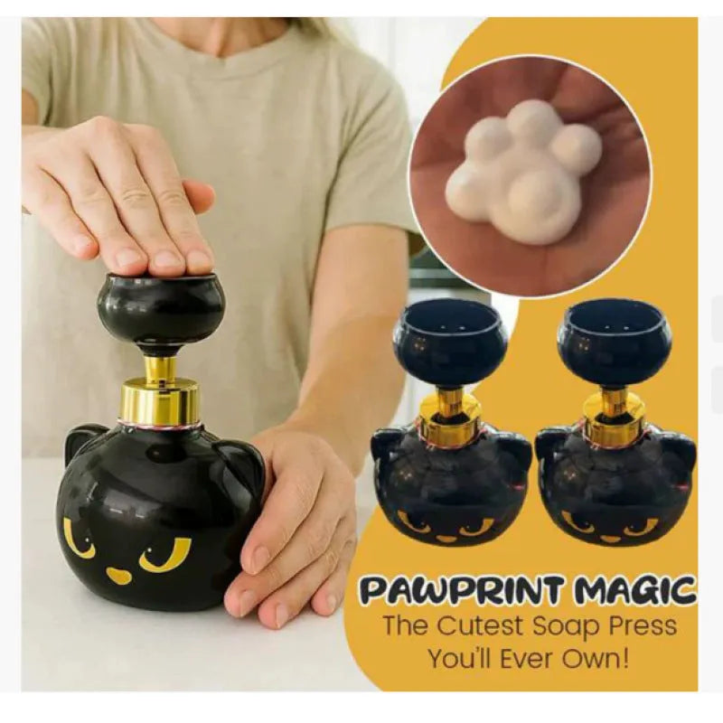 Black cat-shaped cartoon soap dispenser with plastic construction measuring 10x10x18cm