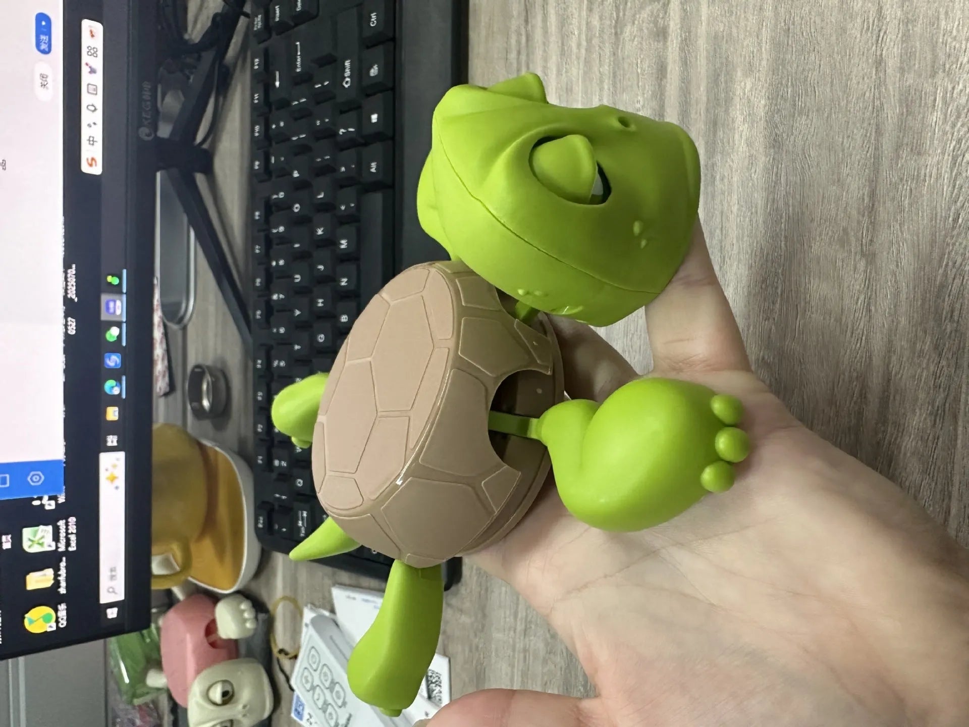 ABS plastic turtle design coaster in light green colour for heat insulation