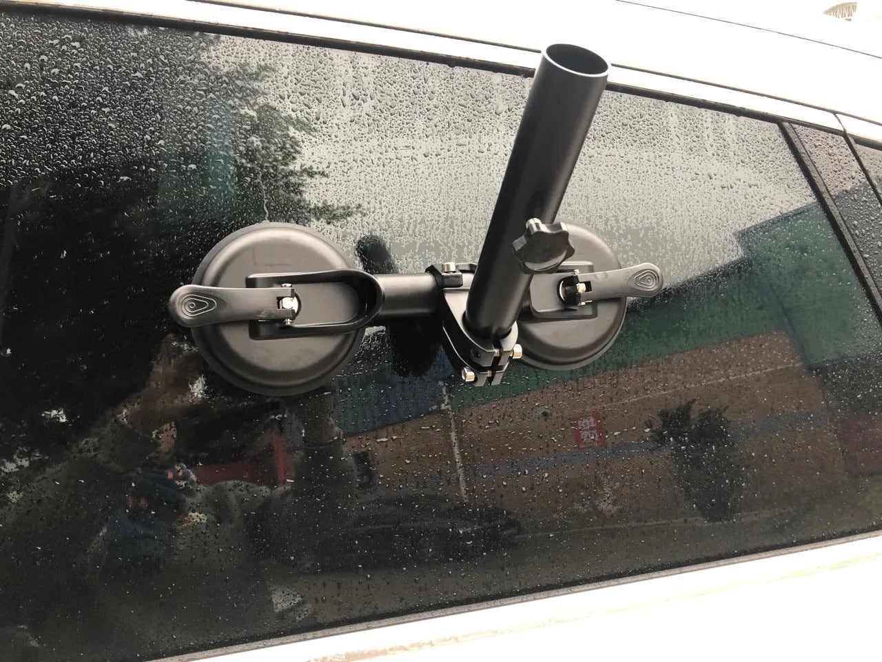 Black ABS plastic off-road car sucker base with round rubber disc for glass mounting