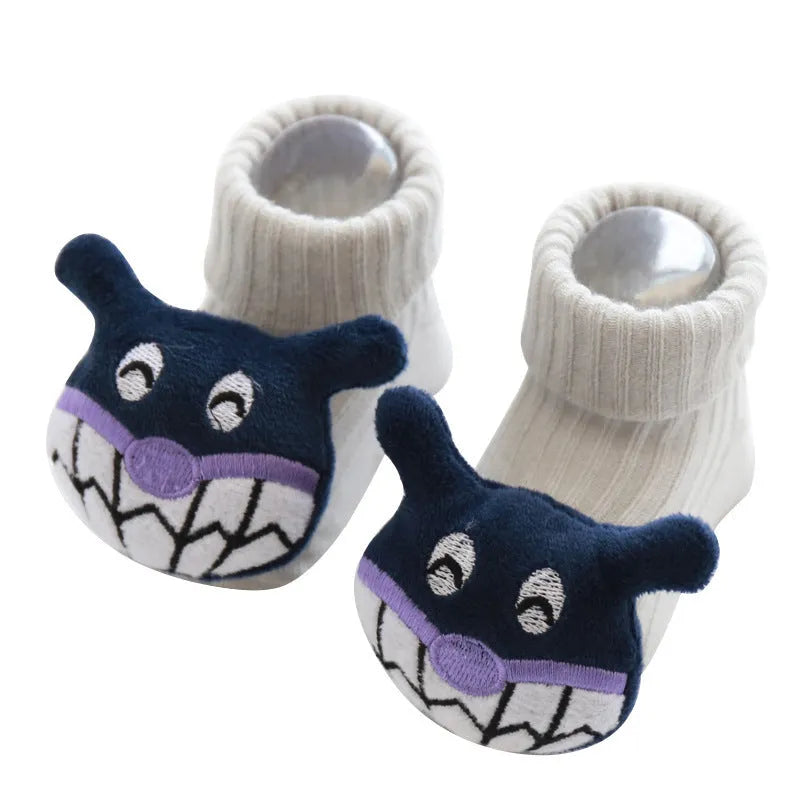 Cotton baby socks in multiple designs including animal prints, available in sizes XS, S, M for ages 0-6 months to 3 years