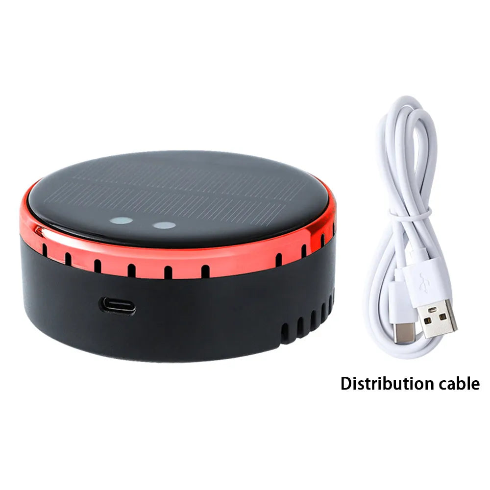 Car mounted solar air humidifier installed in vehicle air conditioning vent