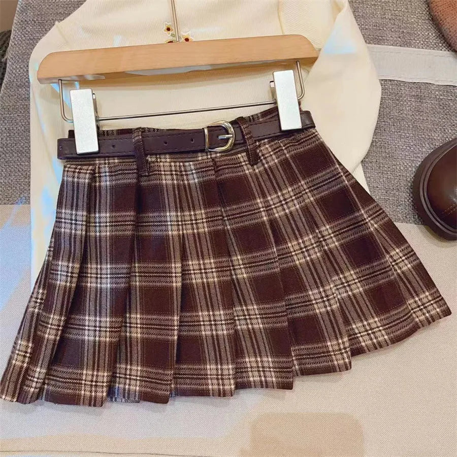 Girl's plaid pleated A-line skirt in cotton blend fabric with six height size options