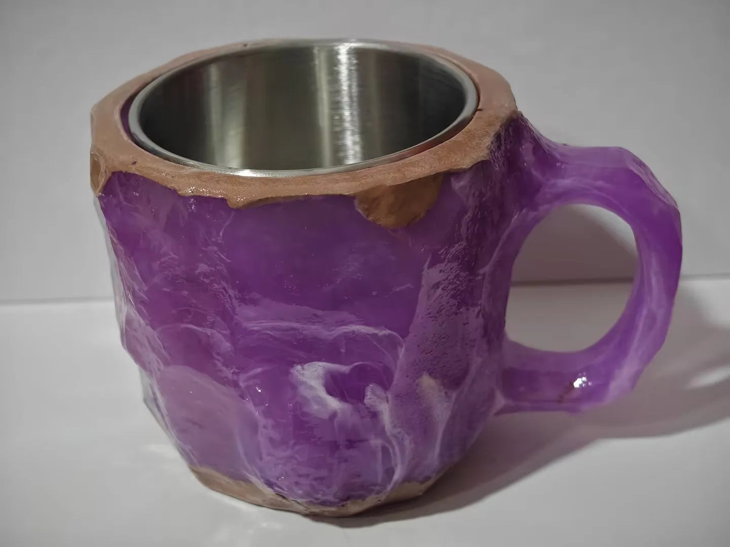 400ml resin coffee mug with mineral crystal design and handle in multiple colour options