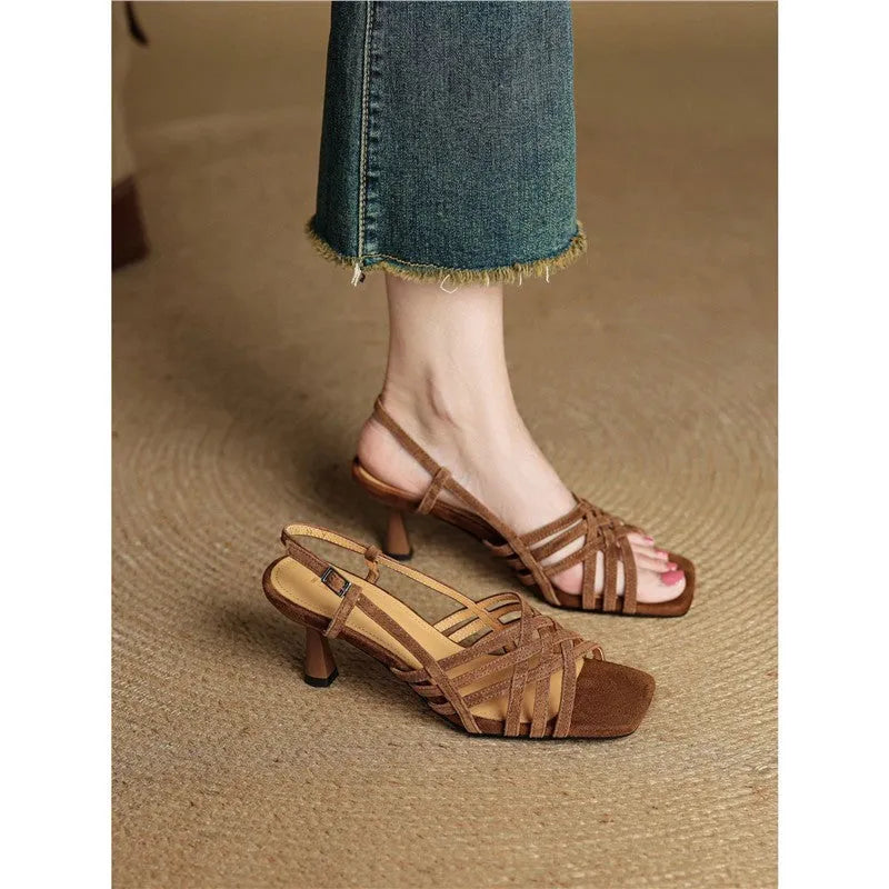 Women's retro light brown high heel sandals with cross-straps and ankle buckle on a 3-6cm block heel