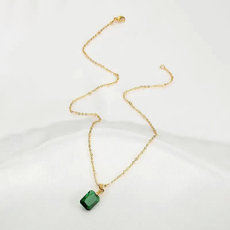Copper rectangular geometric necklace with quadrilateral pendant on O-ring chain in green colour