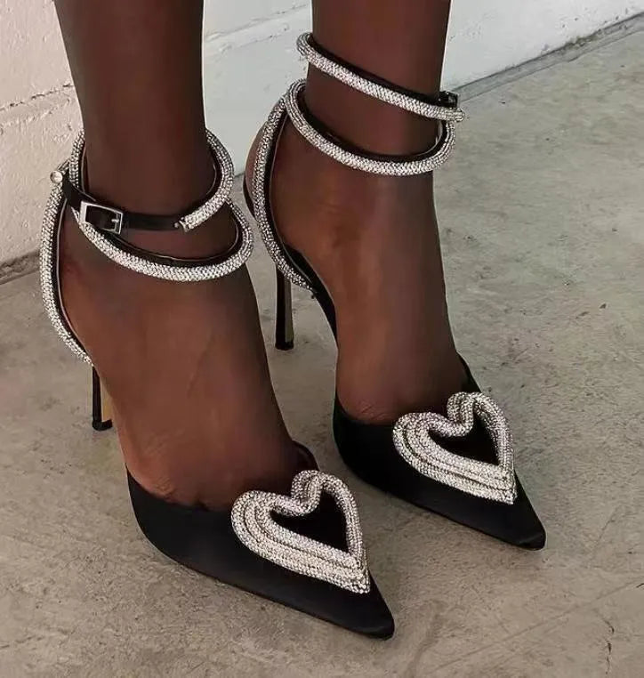 Women's pink satin sandals with heart-shaped rhinestone decoration and pointed toe design
