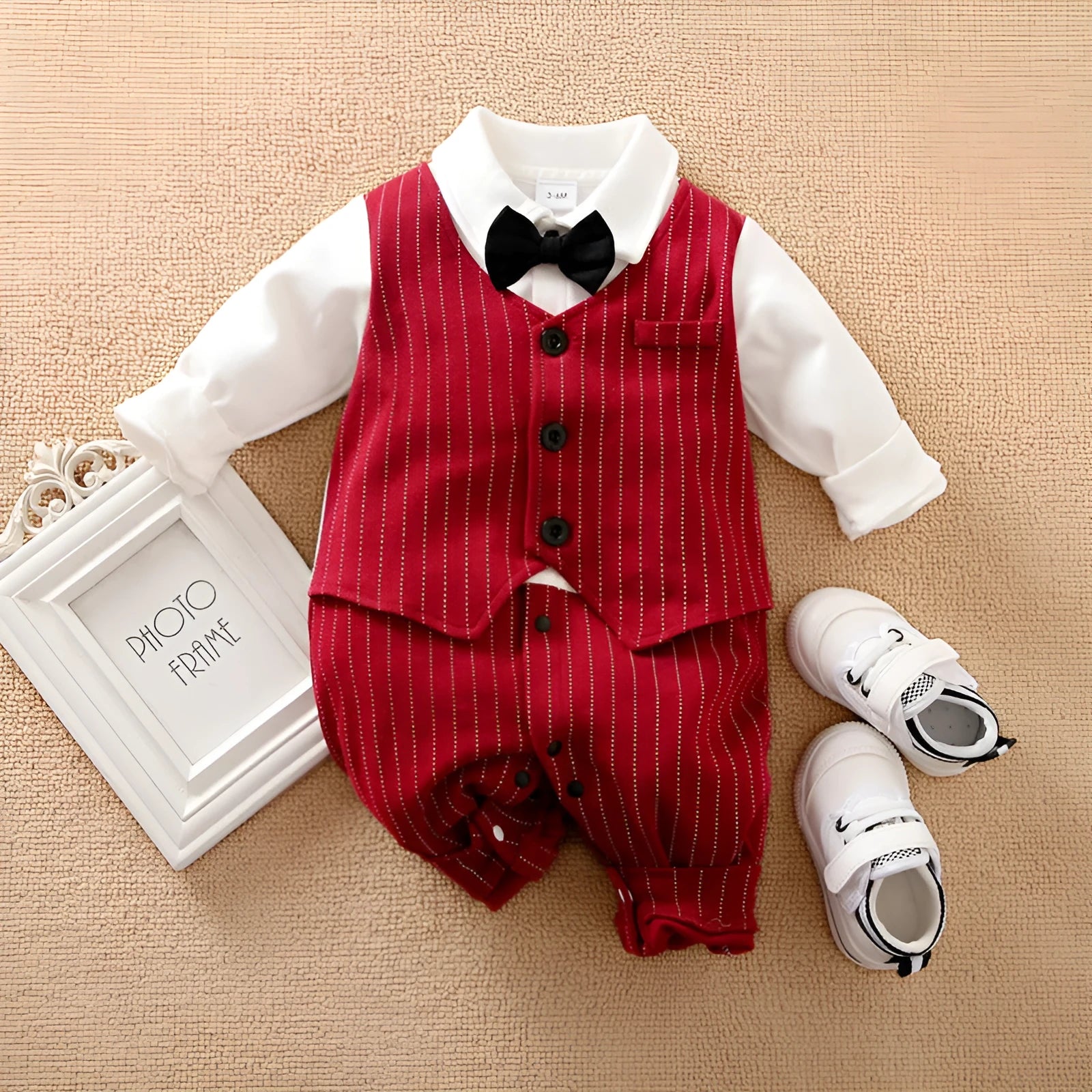 Wine red cotton baby boy's long sleeve romper with single-breasted closure