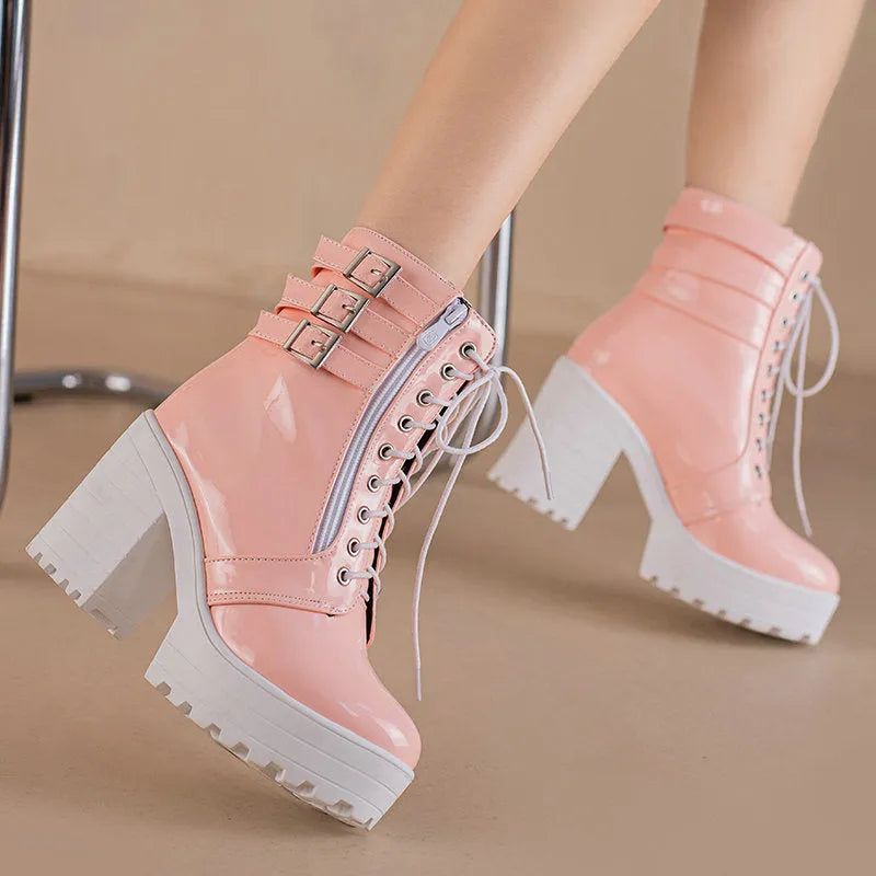 Women's black thick heel short boots with lace-up front and round toe