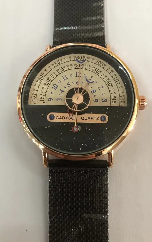 Creative men's sports watch with round alloy case, mineral glass, and stainless steel bracelet.