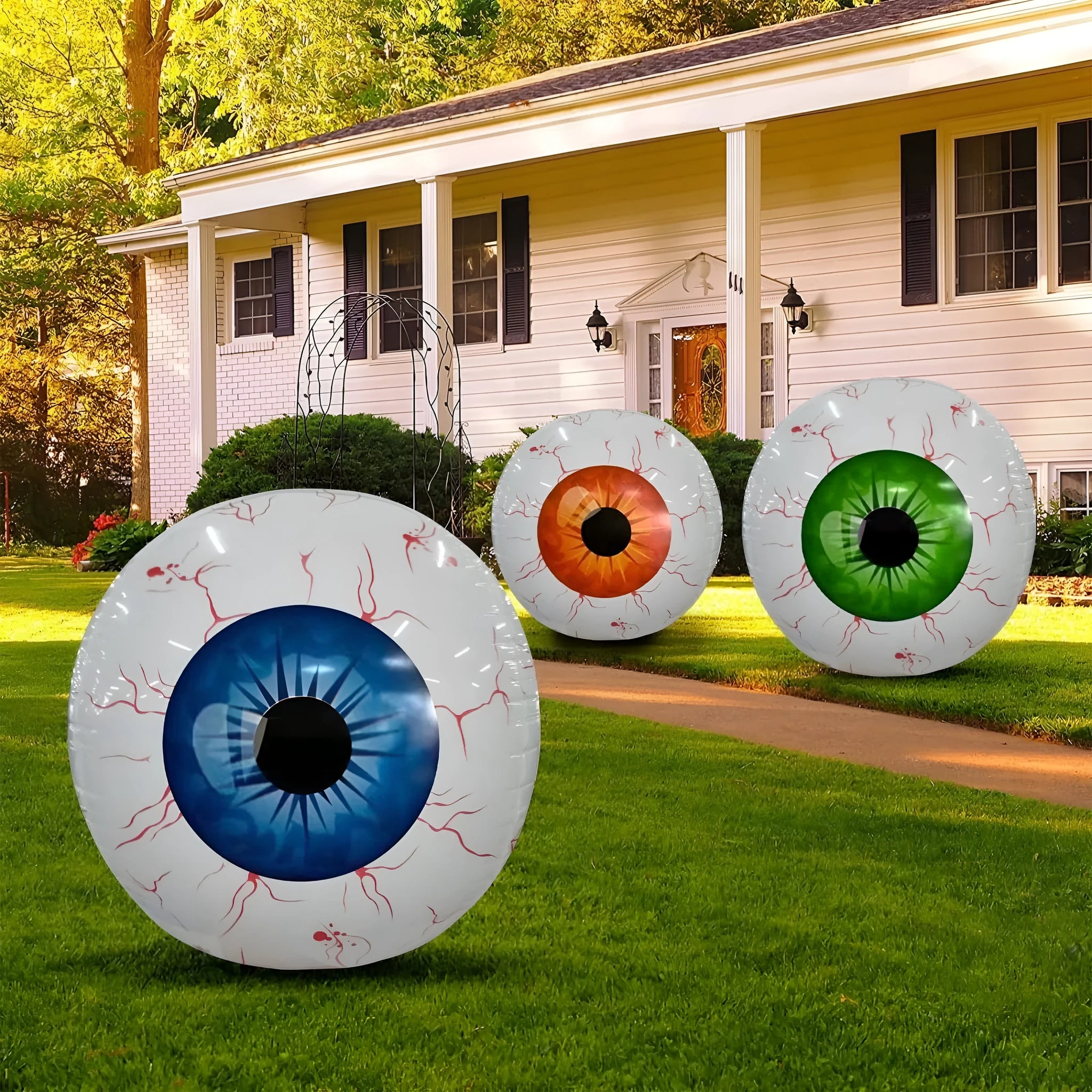 Halloween eyeball balloon with bloodshot pattern, 40cm inflated diameter
