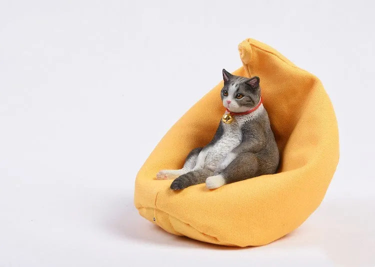 Lazy cat car dashboard ornament with fabric art sofa, 7.5cm high 1:6 scale decoration