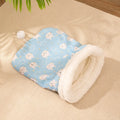 Flannel cat sleeping bag nest in 50x40cm size, shown in pink trojan pattern design.