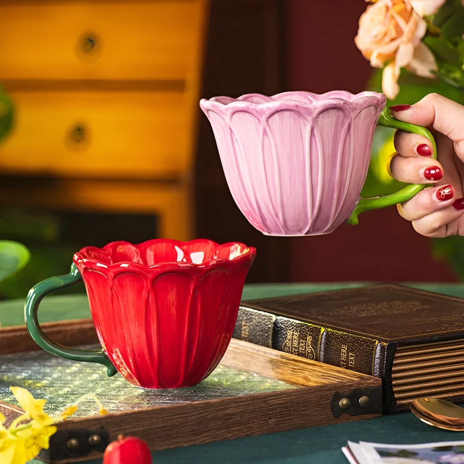 Ceramic breakfast cup with pastoral household flower pattern design in 500ml capacity