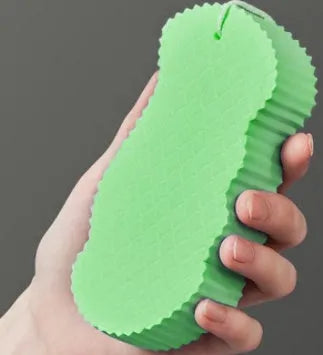 3D fish scale pattern bath sponge in white, grey, pink or light blue colours for gentle body exfoliation