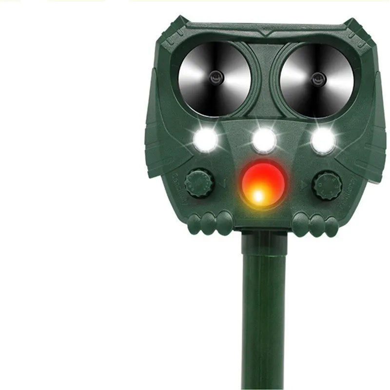 Green solar ultrasonic dog repeller device with ABS housing for outdoor pest control