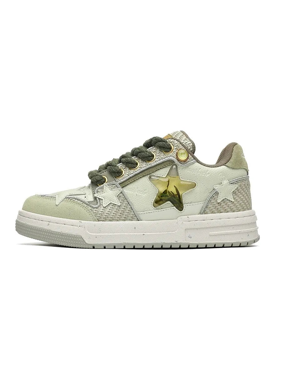 Cowhide leather low-top platform running shoes in a tea colour with round toe and rubber sole.