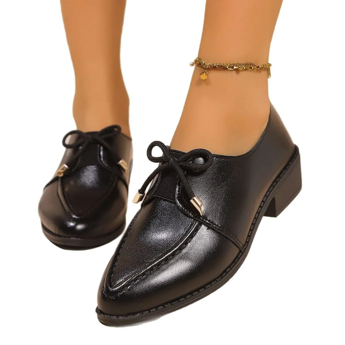 Women's British-style leather shoes with bow decoration and pointed toe