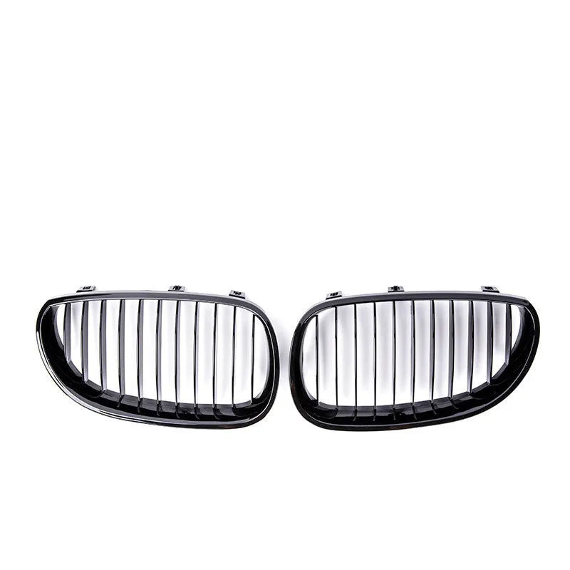 Pair of ABS carbon fibre texture front grilles for BMW 5-Series E39 E60 E66 models.