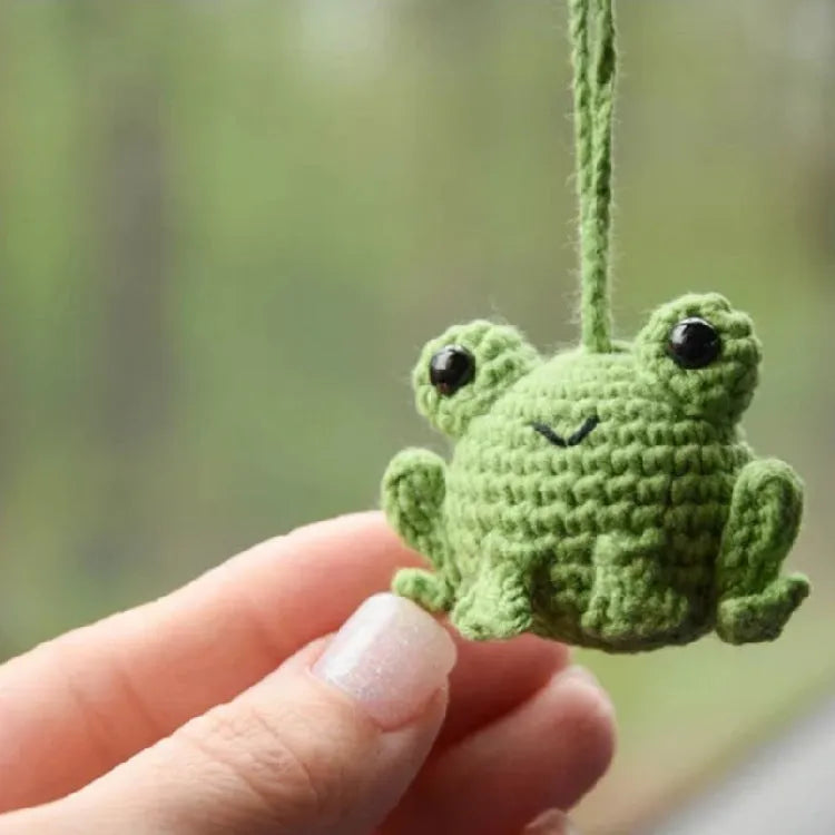 Green handmade woven frog automotive pendant hanging with 5cm by 15cm dimensions