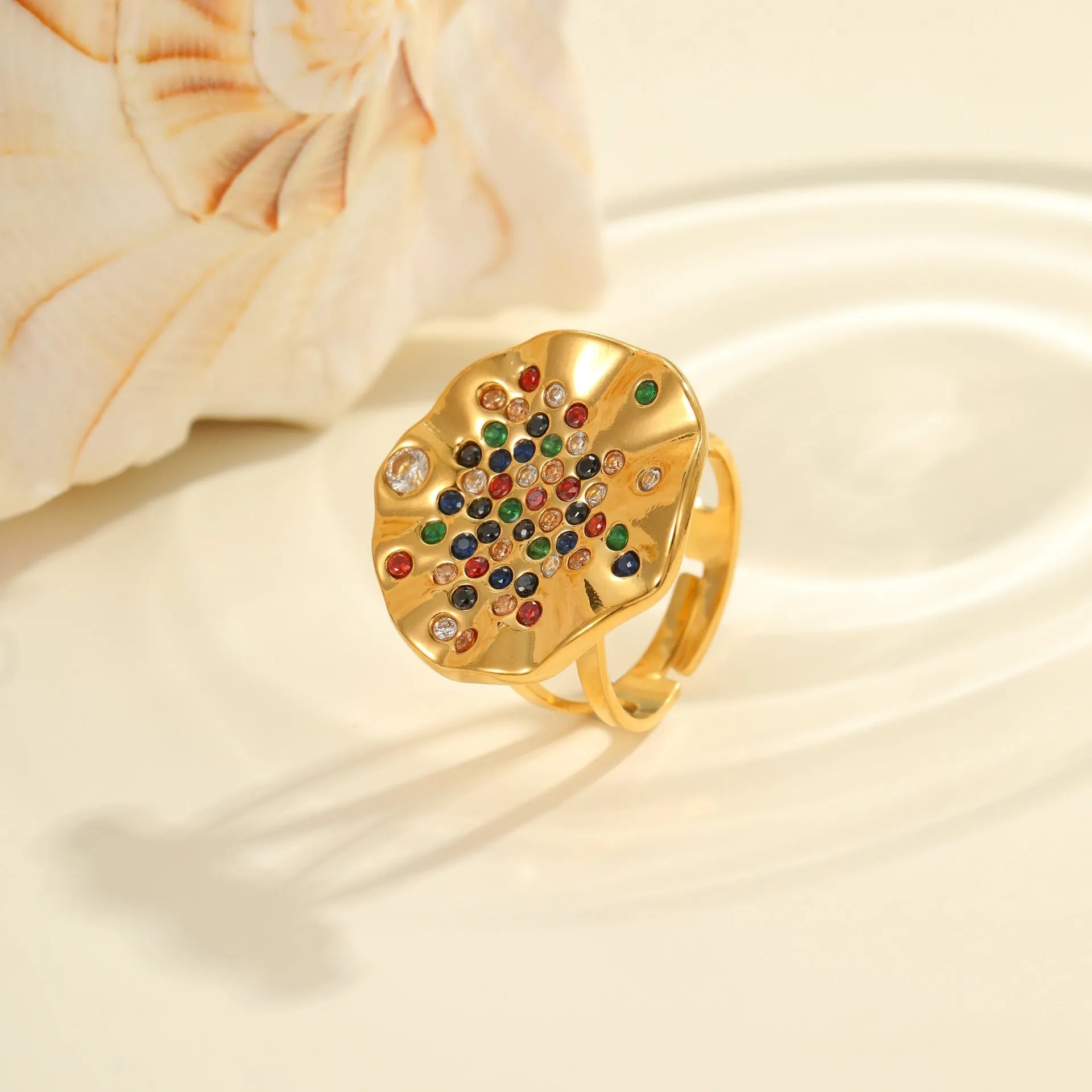 Geometric titanium steel ring with pleated diamond detailing and adjustable open mouth design