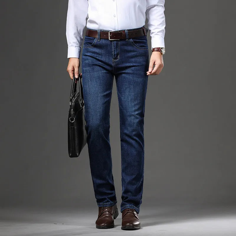 Woman wearing loose fit high elasticity straight-leg jeans in K276 blue.