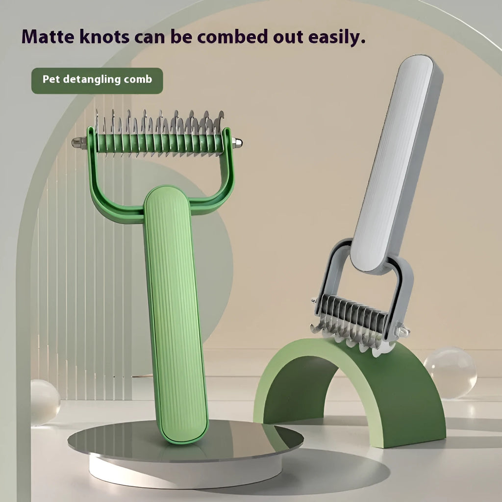 Pet hair unknotting comb with stainless steel blades and PP handle in green or grey