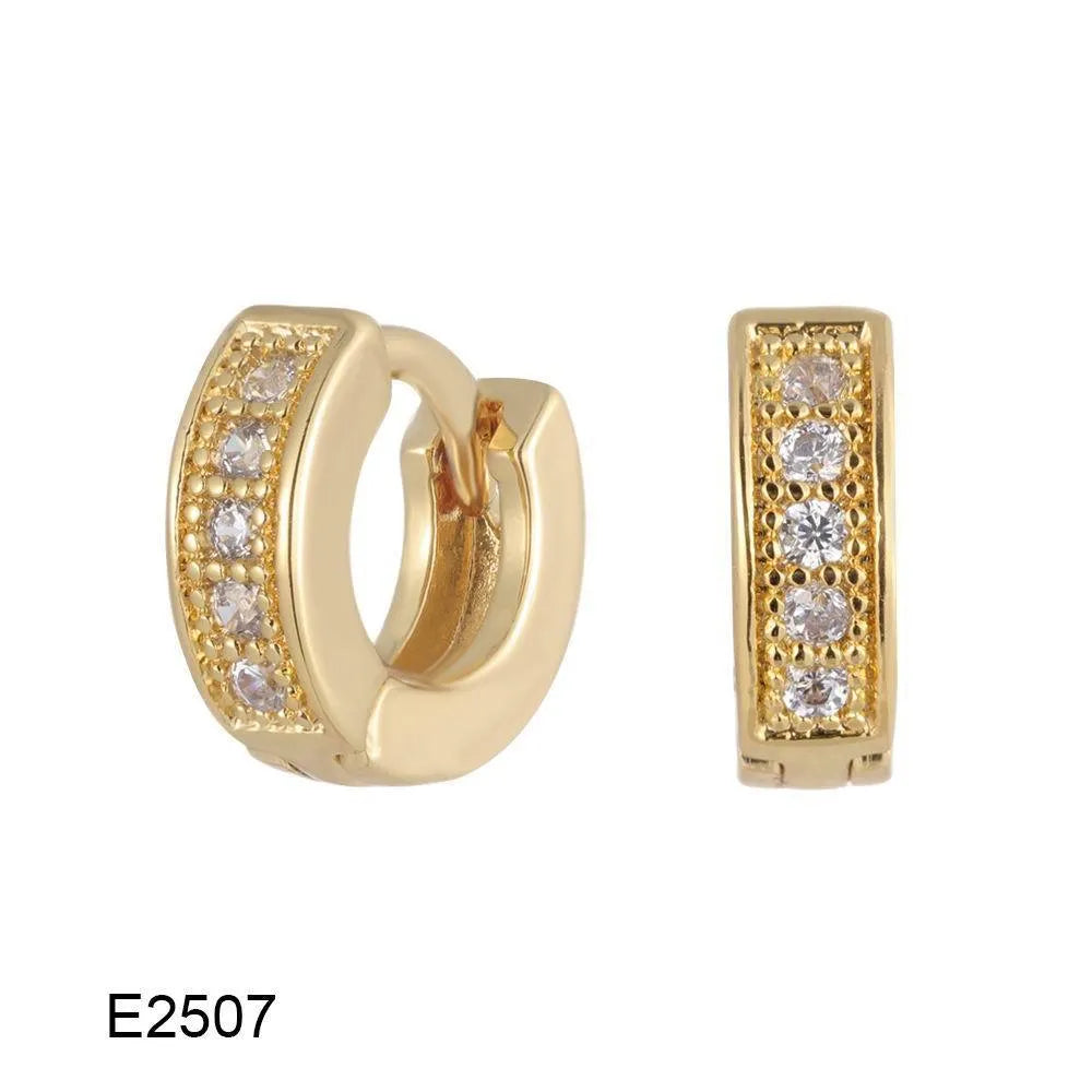 Brass gold plated heart-shaped ear clip earrings with gang drill decoration