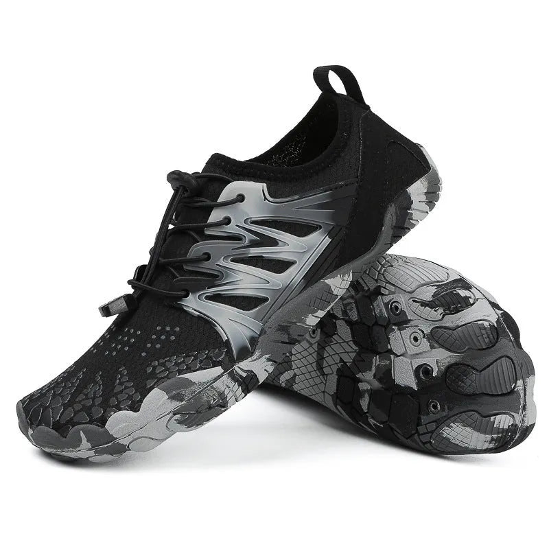 Quick-drying mesh beach wading shoes with lace-up front and non-slip rubber soles