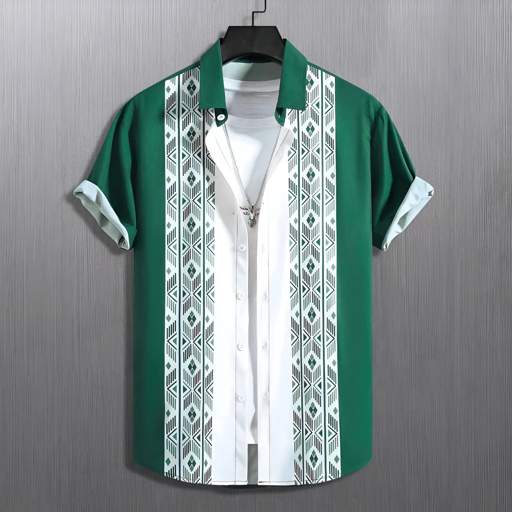 Man wearing loose-fitting short-sleeve plaid cardigan with contrast colours and lapel design