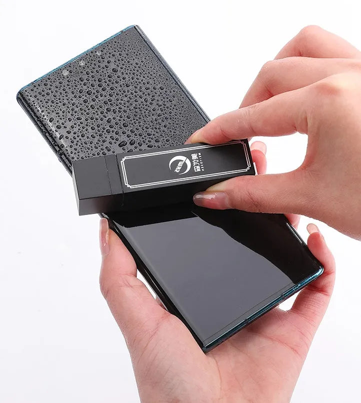 Black portable case containing 40 disposable mobile phone screen cleaner wipes.