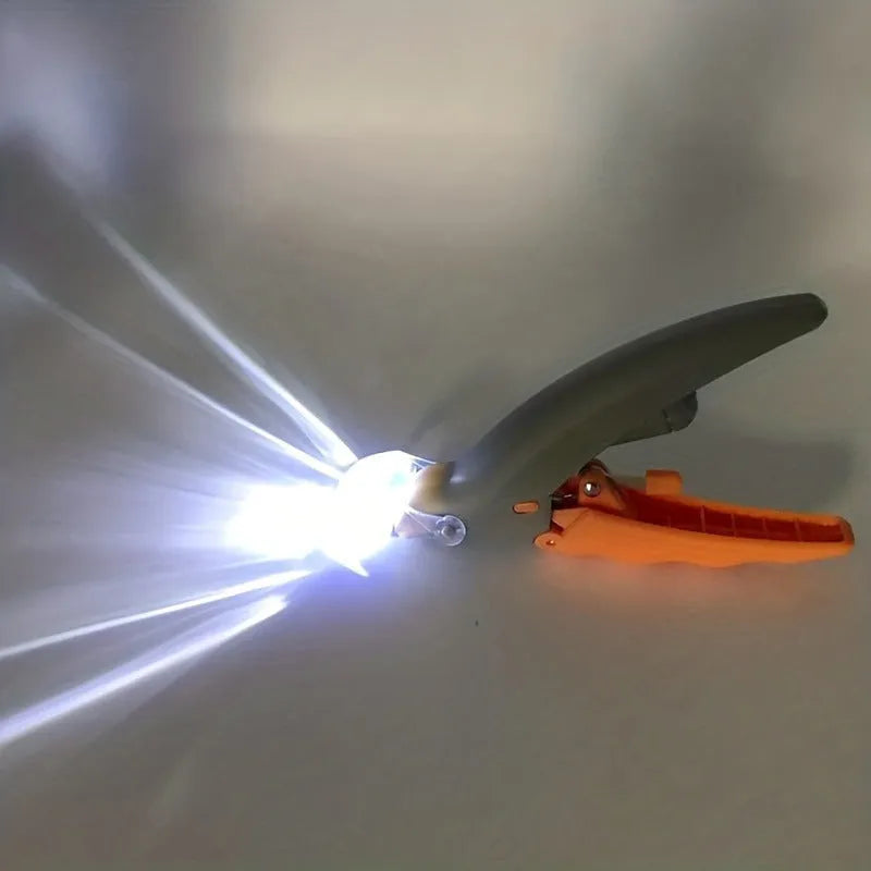 Yellow LED pet nail trimmer with magnifying glass and built-in nail catcher for cats and dogs