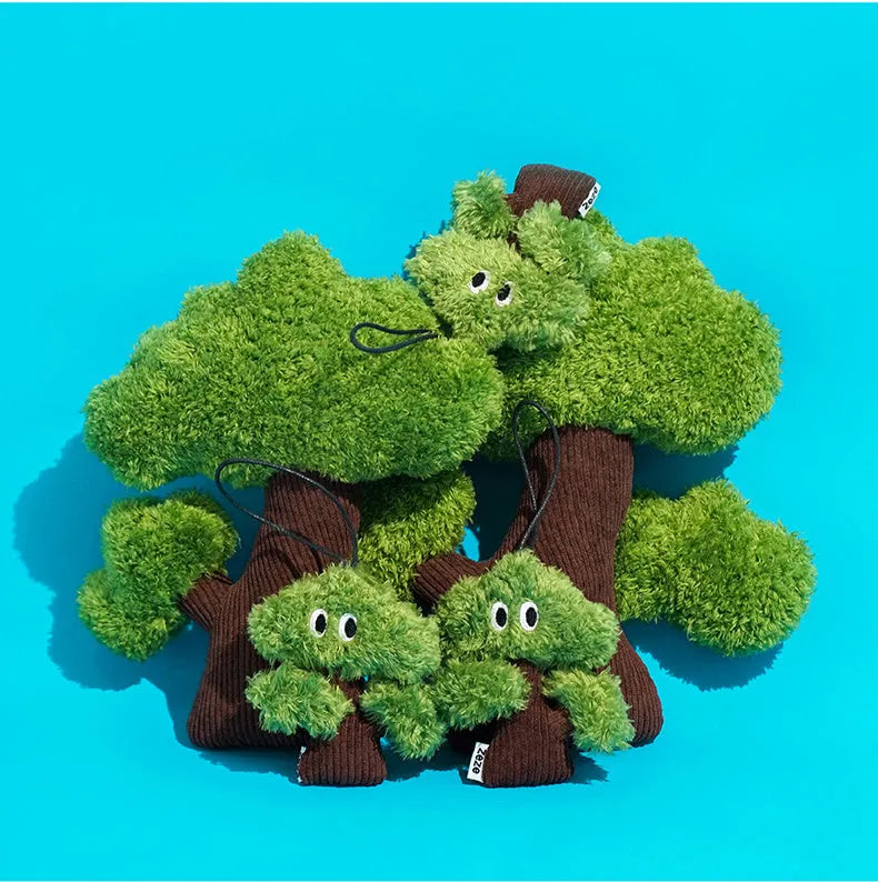 Pine tree shaped cat toy pendant with mint filling for biting and grinding