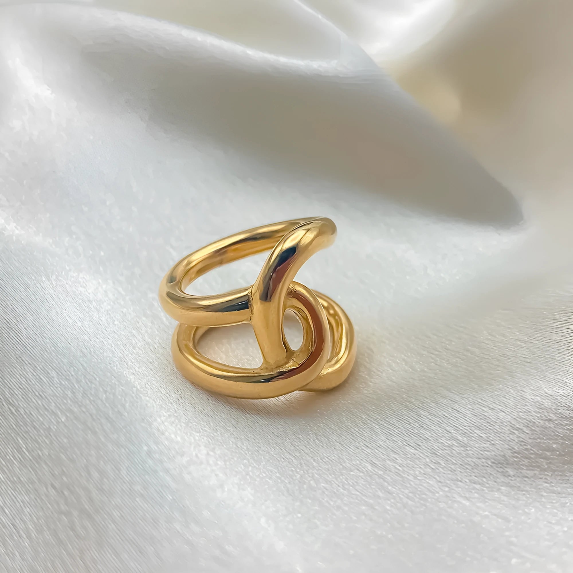 Knotted adjustable women's ring with U-shaped geometric design in stainless steel