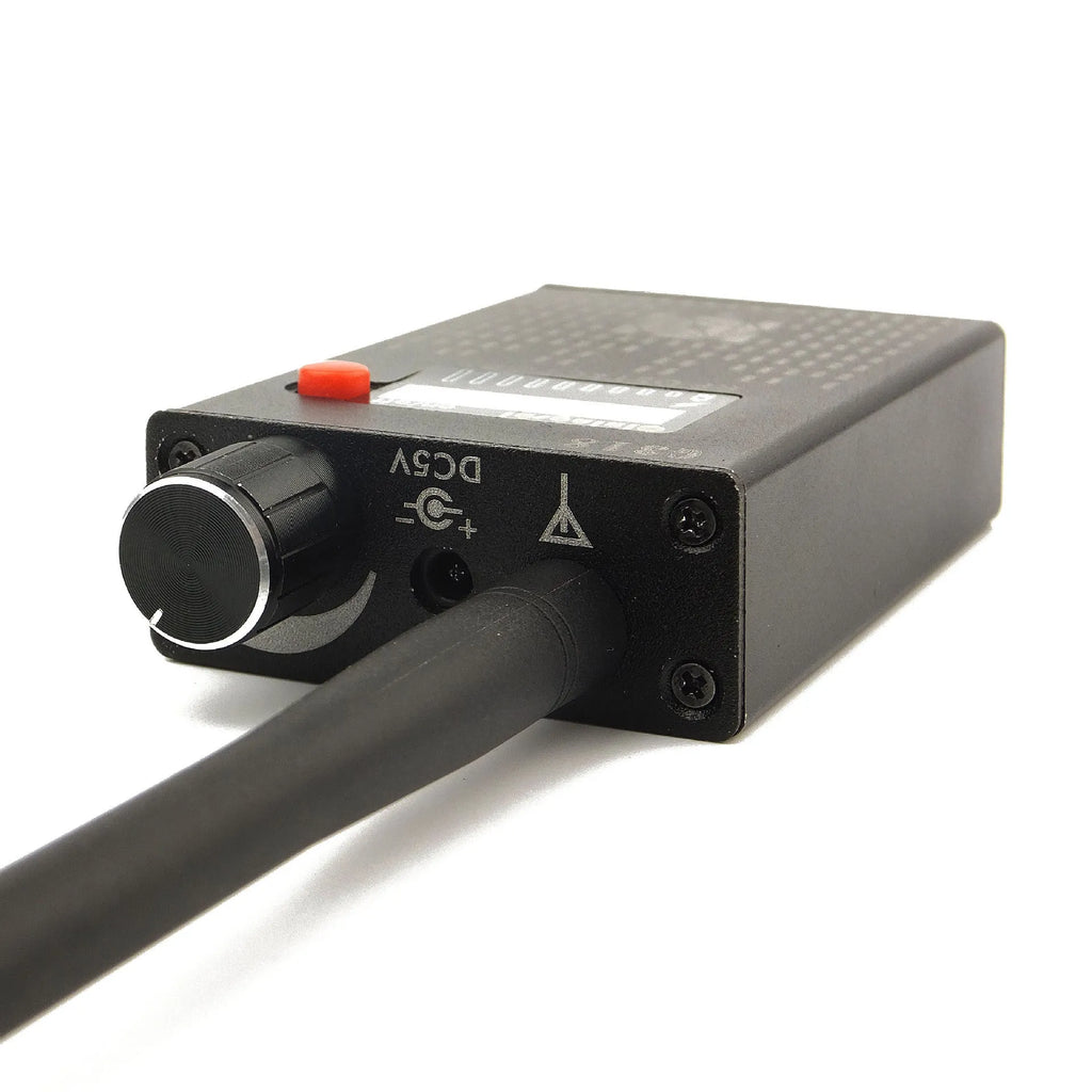 G318 professional anti-theft anti-eavesdropping signal detector showing compact dimensions