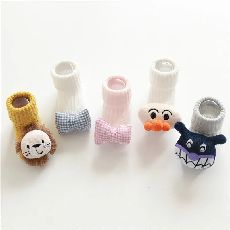 Cotton baby socks in multiple designs including animal prints, available in sizes XS, S, M for ages 0-6 months to 3 years
