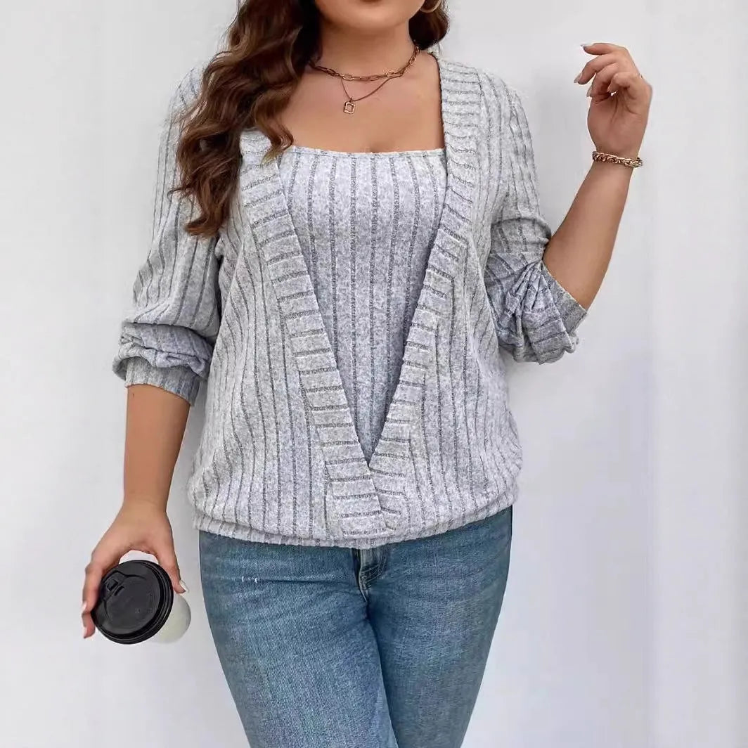 Women's solid colour V-neck long sleeve false two-piece suit in rib fabric.