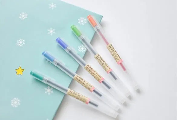 Muji gel pen 12-piece set with 0.5mm nibs showing black ink pens