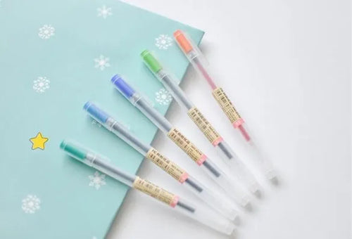 Muji gel pen 12-piece set with 0.5mm nibs showing black ink pens