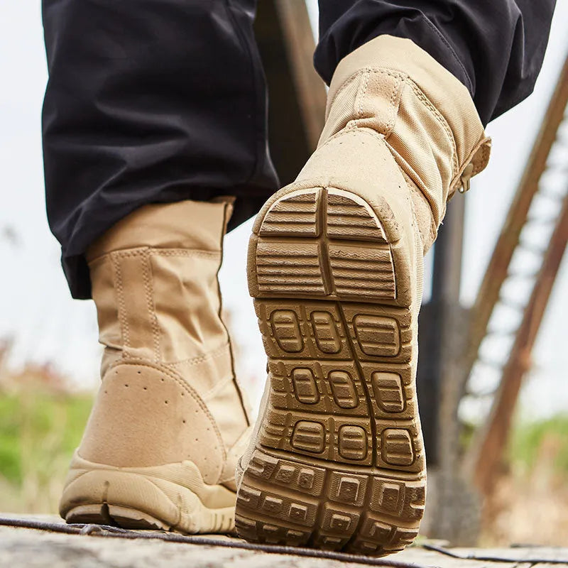 Summer Yulong Combat Boots in black and sand colour, tactical desert climbing footwear for men and women.