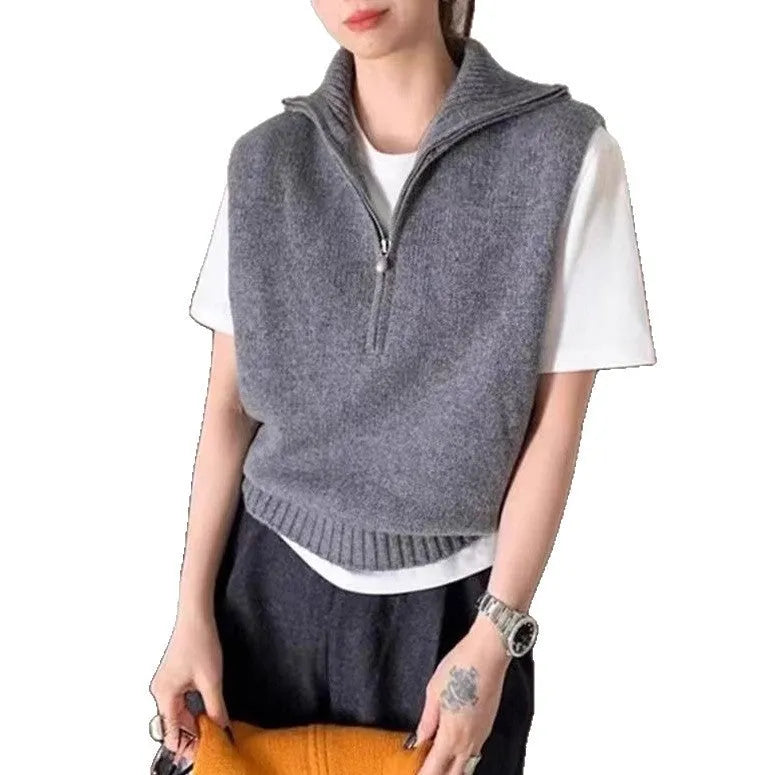 Retro half zip sleeveless knit vest with 3D mesh pattern in solid colour