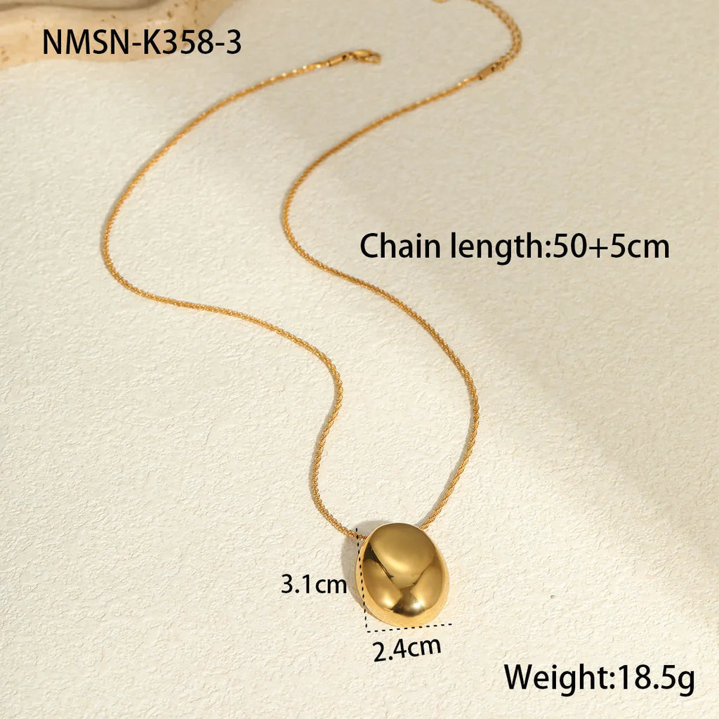 Gold geometric pendant necklace on adjustable 41-50cm chain with 18K plating