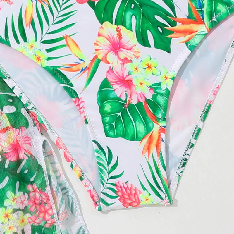 Girls' two-piece swimsuit with Korean floral pattern in high elasticity polyester fabric