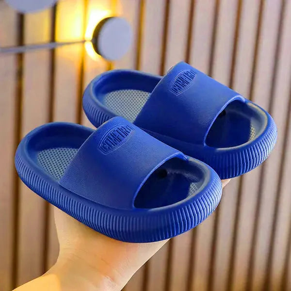 Children's EVA foam slippers in bright colours with non-slip soles